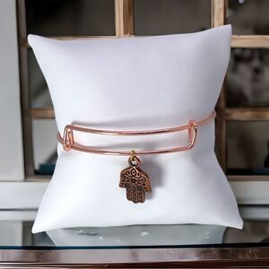 NWT Wool + Pepper Co. Hamsa Hand Rose Gold Bangle Charm Bracelet